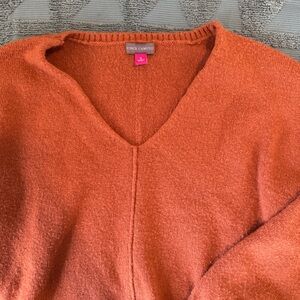 Vince Camuto V-Neck Sweater in burnt Orange